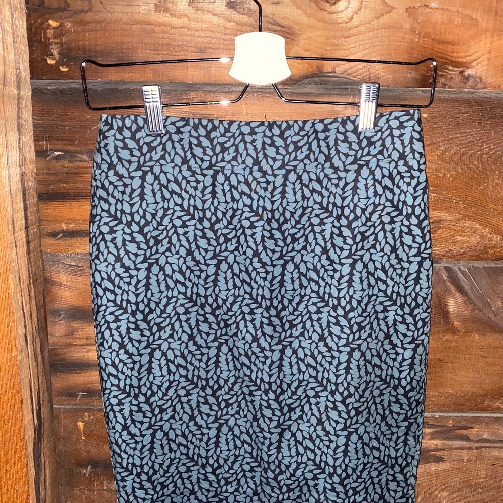 Patterned Pencil Skirt